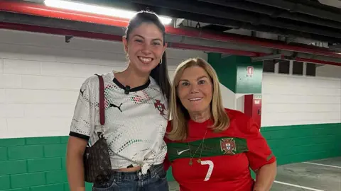 سيلين ديب تصدم جمهور كريستيانو.. بلوغر شهيرة تبكي بعد فشلها للمرة الثانية في لقاء رونالدو رغم لقائها بوالدته